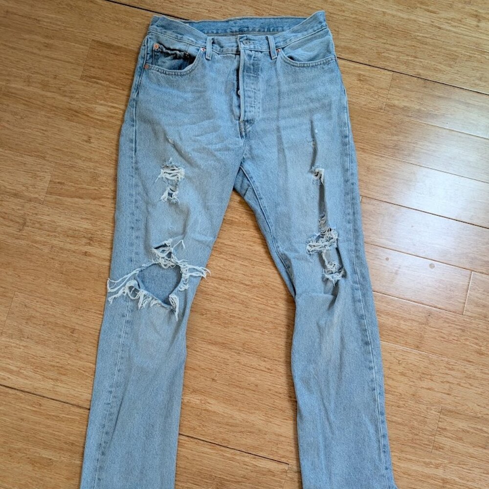 Levi's 501 Distressed Jeans